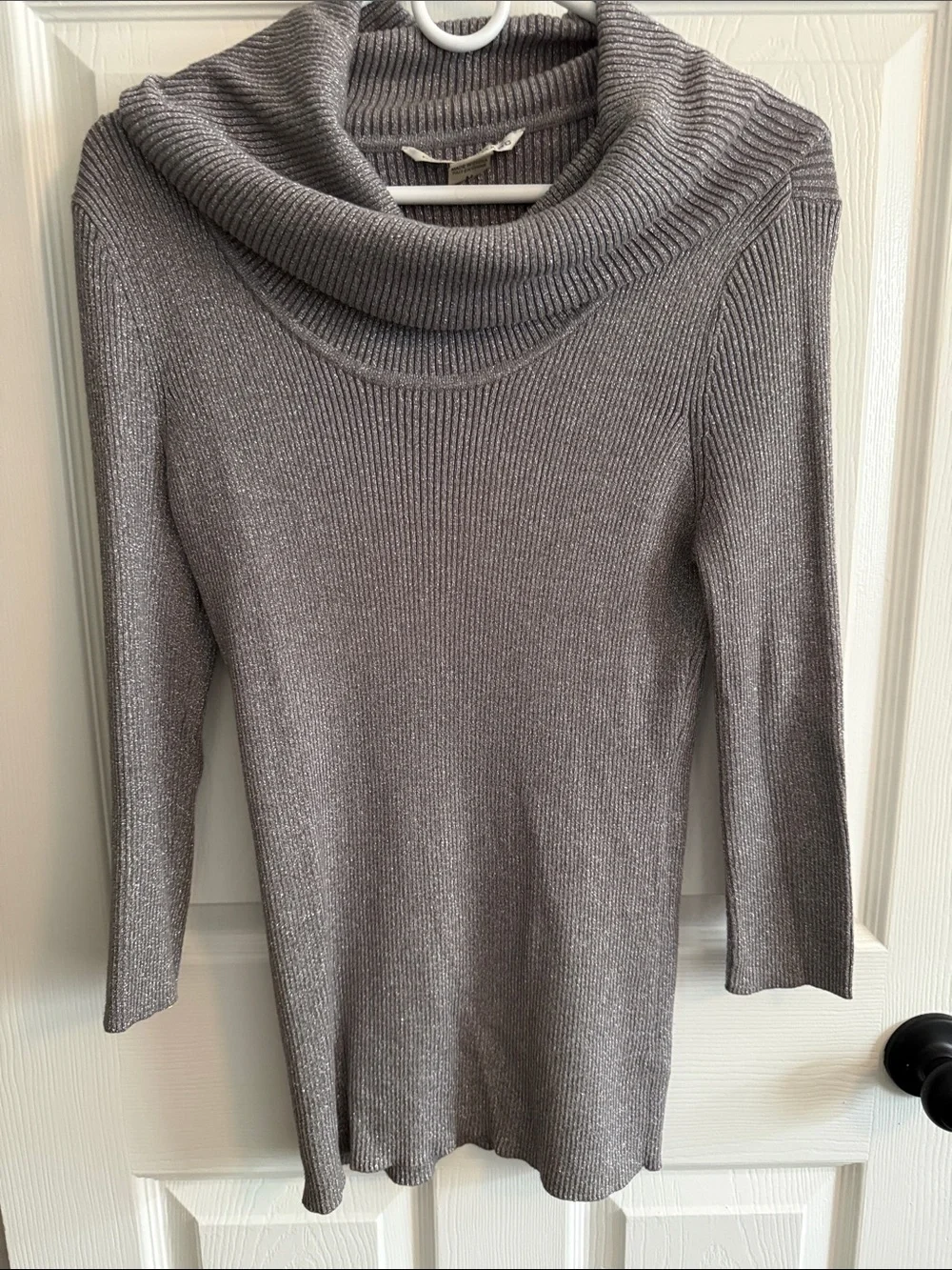 Peter Nygard Silver-Gray Ribbed Cowl Neck Sweater